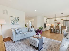 11 Winslow Ln 2, Grafton MA 01536