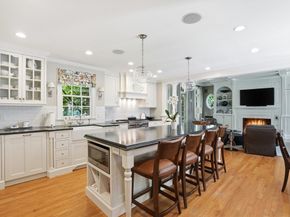 80 Hollingsworth Ave, Braintree MA 02184
