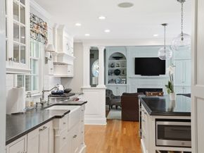 80 Hollingsworth Ave, Braintree MA 02184