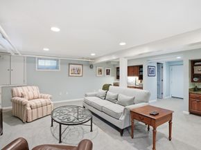 80 Hollingsworth Ave, Braintree MA 02184