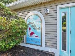 60 Pointe Rok Drive 60, Worcester MA 01604