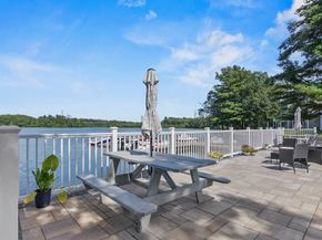 60 Pointe Rok Drive 60, Worcester MA 01604