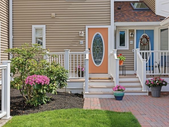 60 Pointe Rok Drive 60, Worcester MA 01604