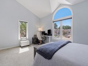 60 Pointe Rok Drive 60, Worcester MA 01604