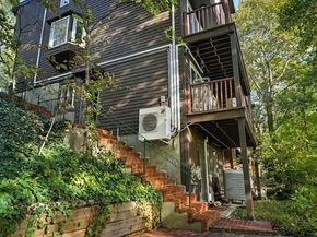 184 Rawson Rd 184, Brookline MA 02445