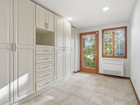 184 Rawson Rd 184, Brookline MA 02445
