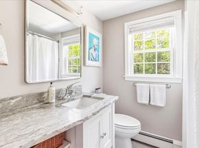 8 Bridge St, Norwell MA 02061