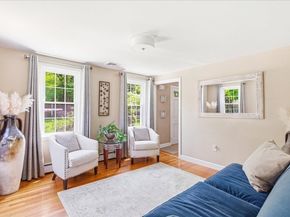 8 Bridge St, Norwell MA 02061