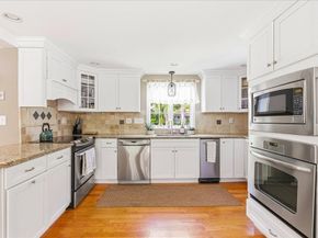 8 Bridge St, Norwell MA 02061