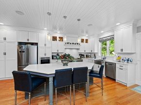 456 Chestnut St, Needham MA 02492