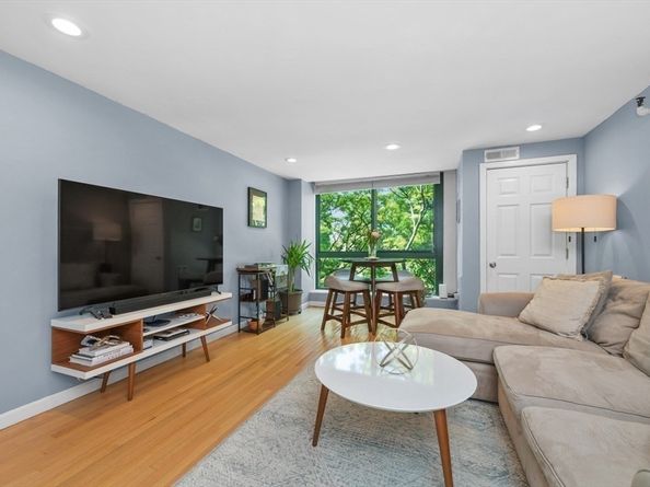 42 Eighth 3315, Boston MA 02129