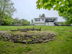 584 Dennison Dr, Southbridge MA 01550