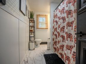 584 Dennison Dr, Southbridge MA 01550