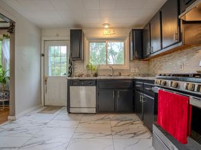 584 Dennison Dr, Southbridge MA 01550