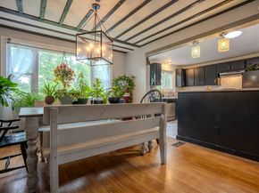 584 Dennison Dr, Southbridge MA 01550