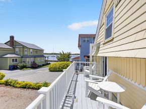 7 Sycamore St, Wareham MA 02558