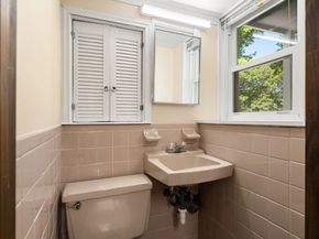 37 Old Coach Rd, Braintree MA 02184