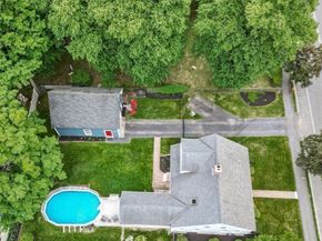 751 Washington St, Whitman MA 02382