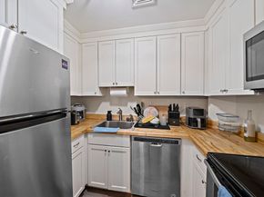 90 Quincy Shore Dr 108, Quincy MA 02171