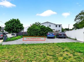 55 Banks St 2, Winthrop MA 02152