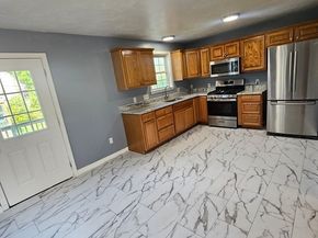 40 Merrick St A, Worcester MA 01609
