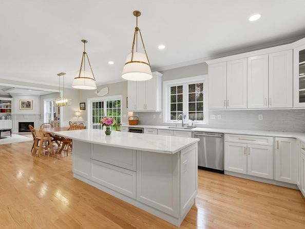 20 Larchmont Lane, Lexington MA 02420