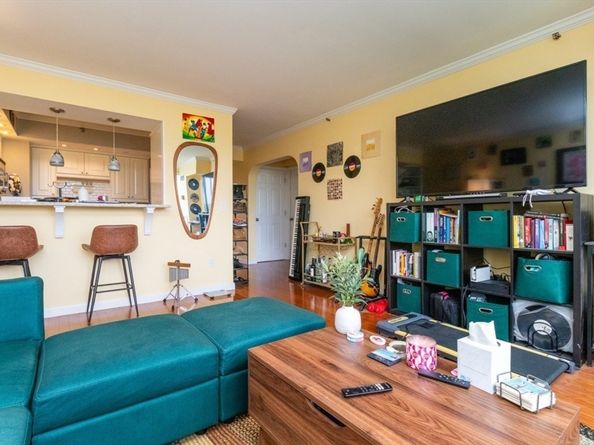 1731 Beacon St. 520, Brookline MA 02445