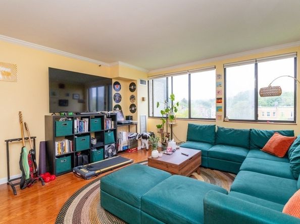 1731 Beacon St. 520, Brookline MA 02445