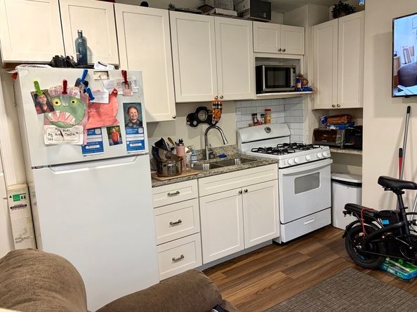 62 Mechanic St., Leominster MA 01453