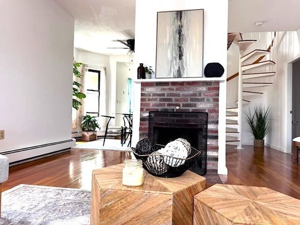 86 Walnut St 3, Boston MA 02122