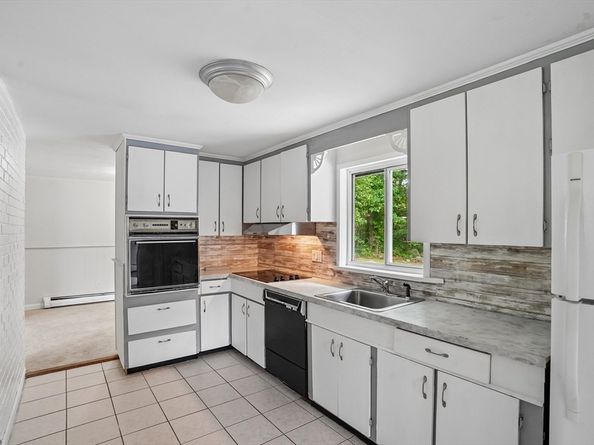 237 Hovenden Ave, Brockton MA 02302