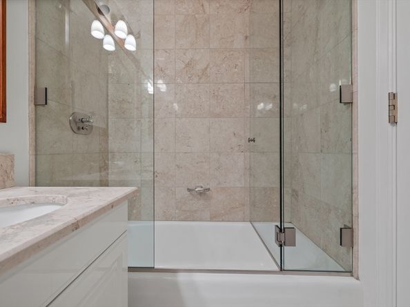 2 Avery St 19E, Boston MA 02111
