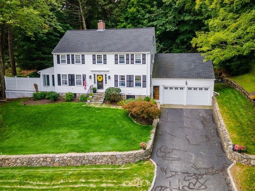 9 Drury Lane, Worcester, MA 01609 For Sale