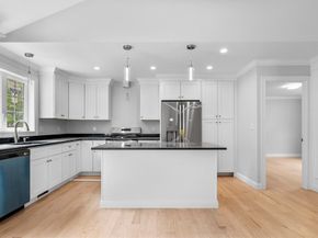 23 South St, Leicester MA 01611