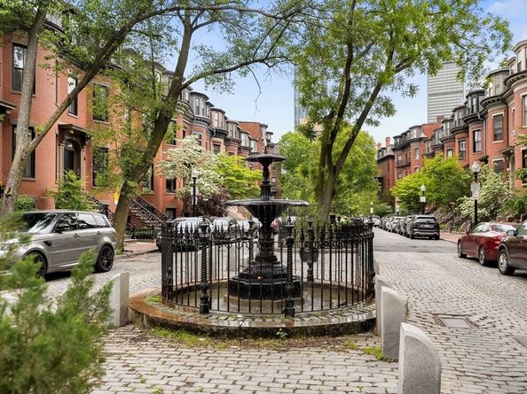 15 Concord Square 1A, Boston MA 02118
