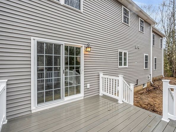 1180 Elm St Applewood, Leominster MA 01453