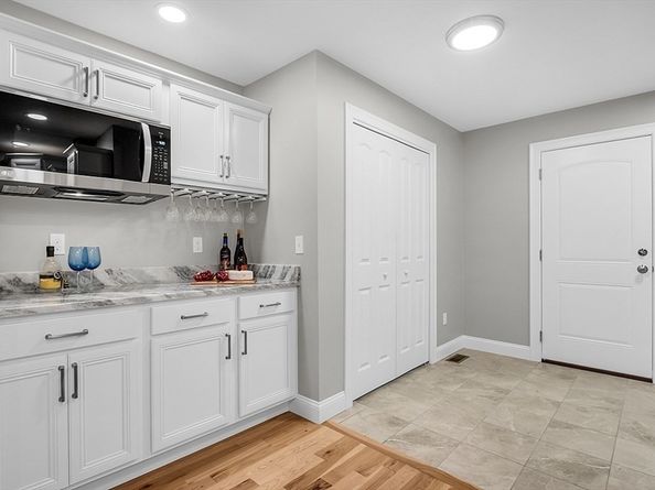 1180 Elm St Applewood, Leominster MA 01453