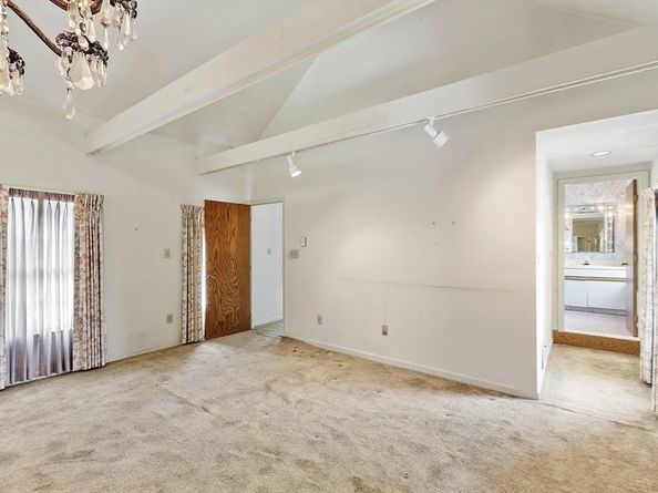 245 Elm St, North Reading MA 01864