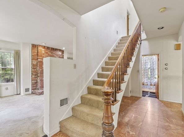 245 Elm St, North Reading MA 01864