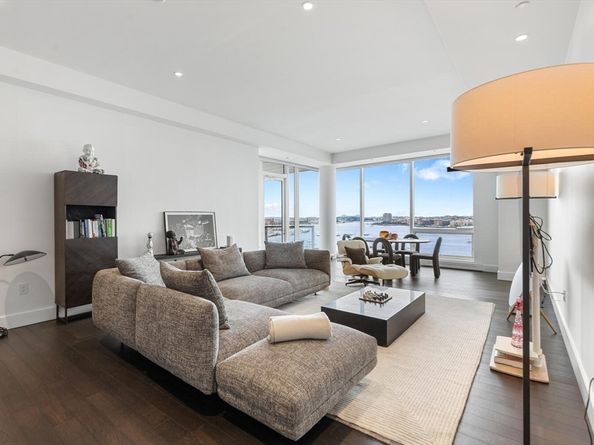 22 Liberty Drive 10D, Boston MA 02210