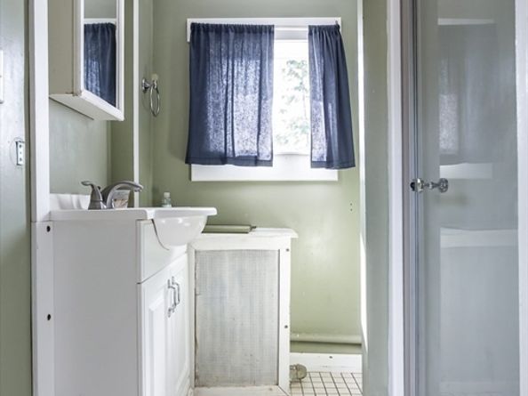 52 High St, Weymouth MA 02189