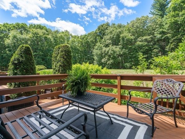 31 Forest Lane 31, Hopkinton MA 01748