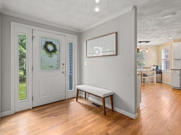 31 Forest Lane 31, Hopkinton MA 01748