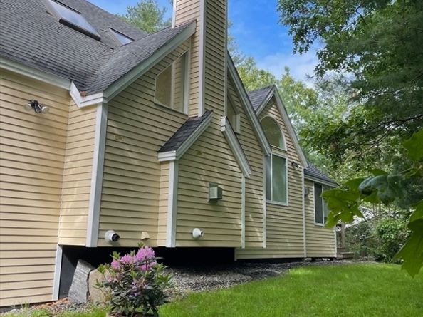 1 Deer Path 1, Hudson MA 01749