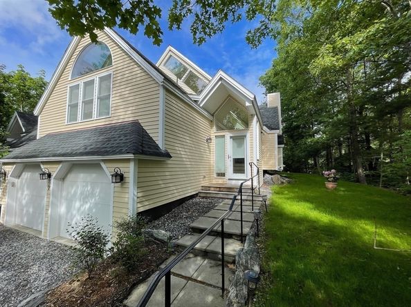 1 Deer Path 1, Hudson MA 01749