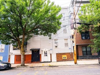 8 Everett St
