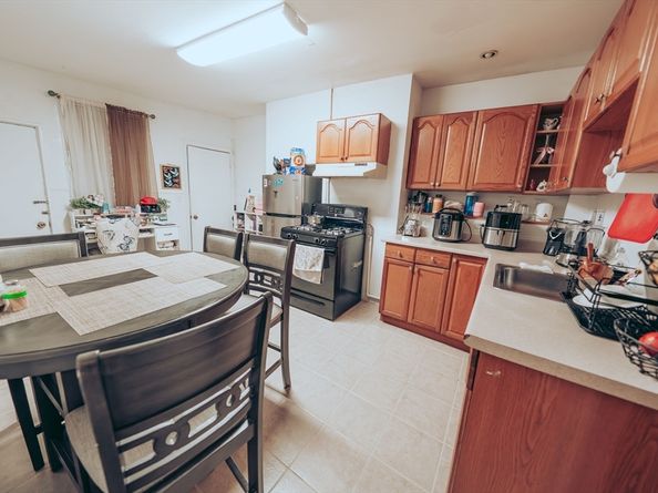 8 Everett St, Boston MA 02128