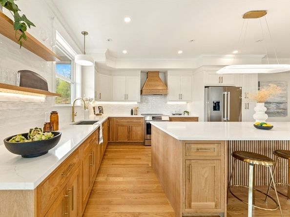 3 Colburn St 1, Gloucester MA 01930