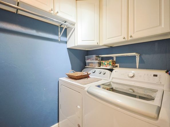 211 Hayden Rowe St, Hopkinton MA 01748