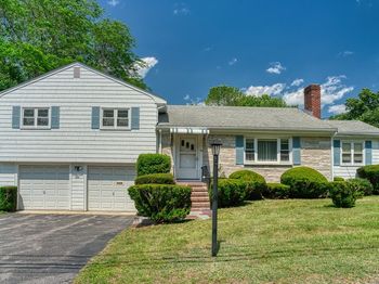 44 Ridgewood Rd